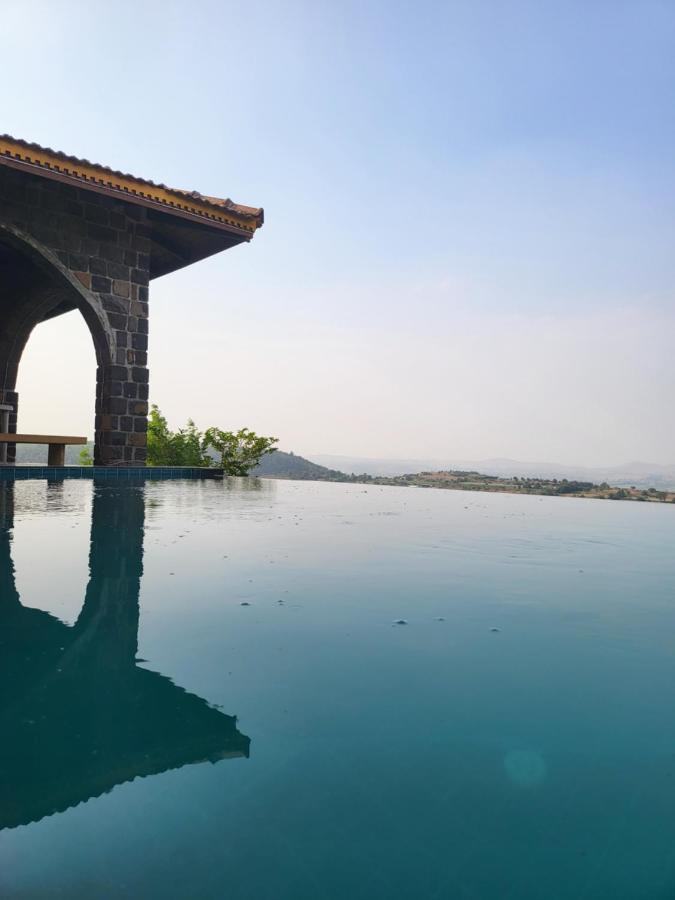 Eze Nof - A Hilltop Villa With 360º Water View Nashik Luaran gambar